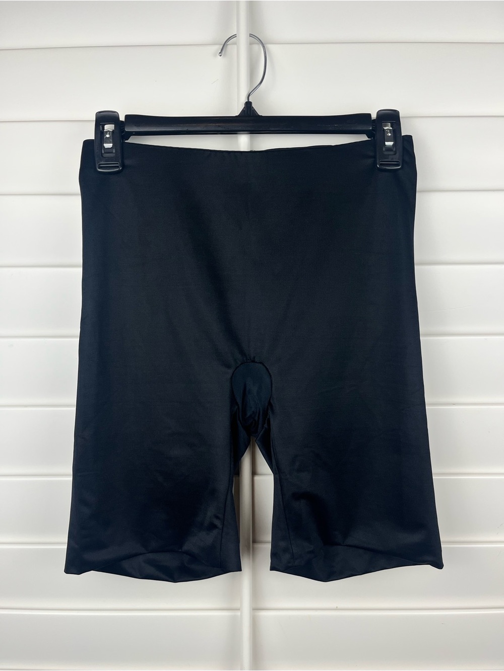 SPANX Black BIKER Shorts - Supportive Compression SIZE M shapewear compression